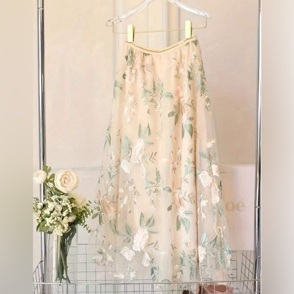 Floral Embroidered Flowers on Mesh Cream Skirt - Picture 3 of 5